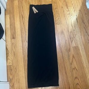 SKIMS Soft Smoothing Seamless Skirt in Onyx NWT
